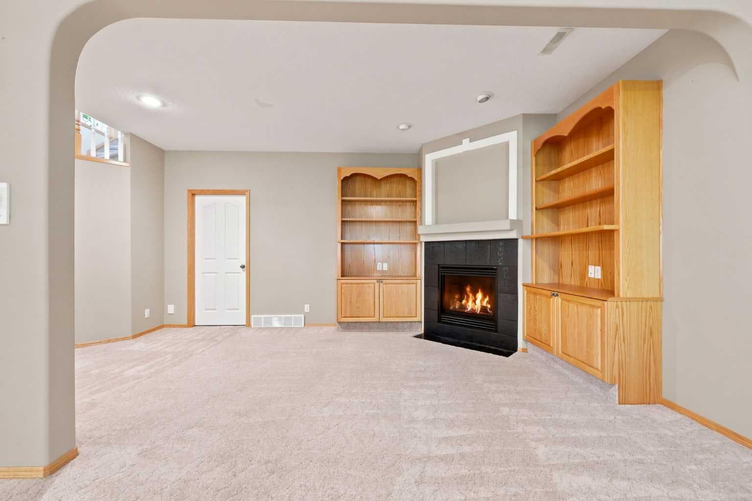 16 Arbour Estates View NW