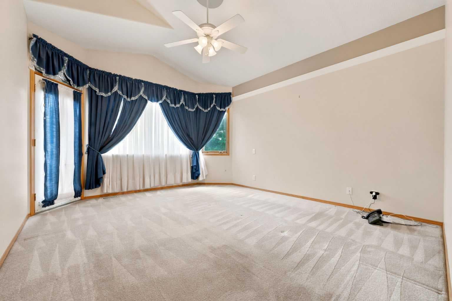 16 Arbour Estates View NW