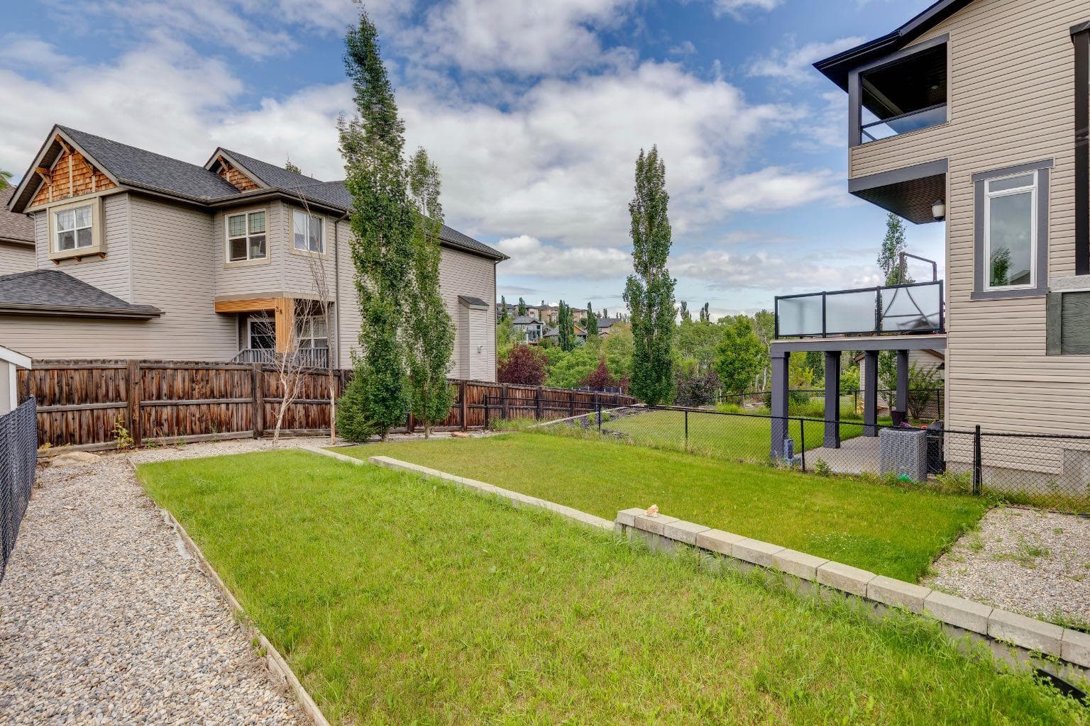 40 Val Gardena Court SW