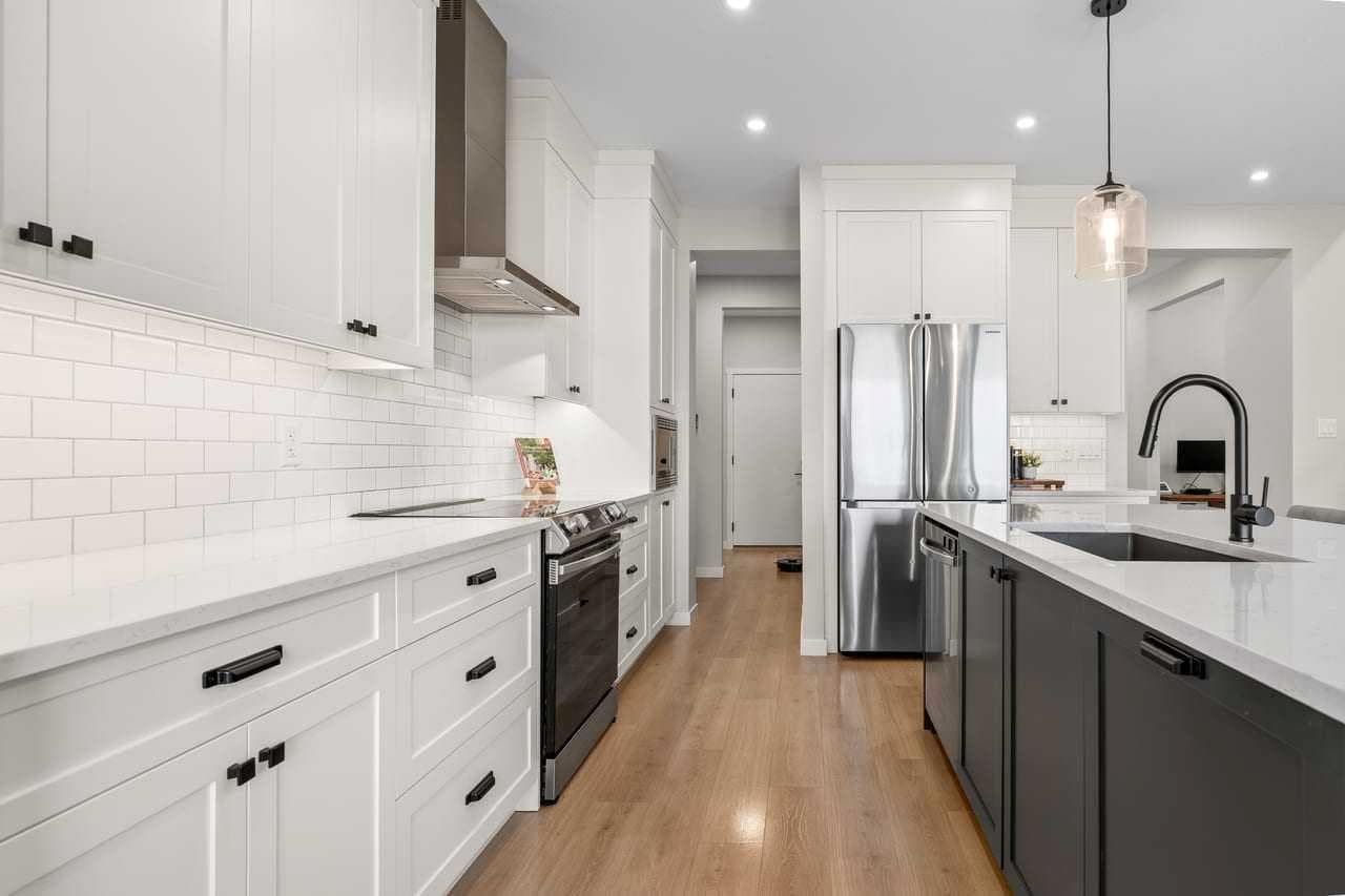 45 Savoy Landing SE