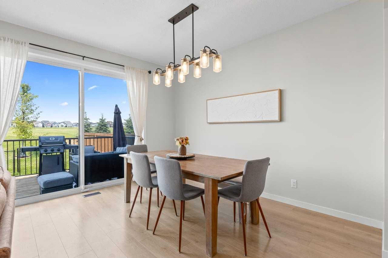 45 Savoy Landing SE