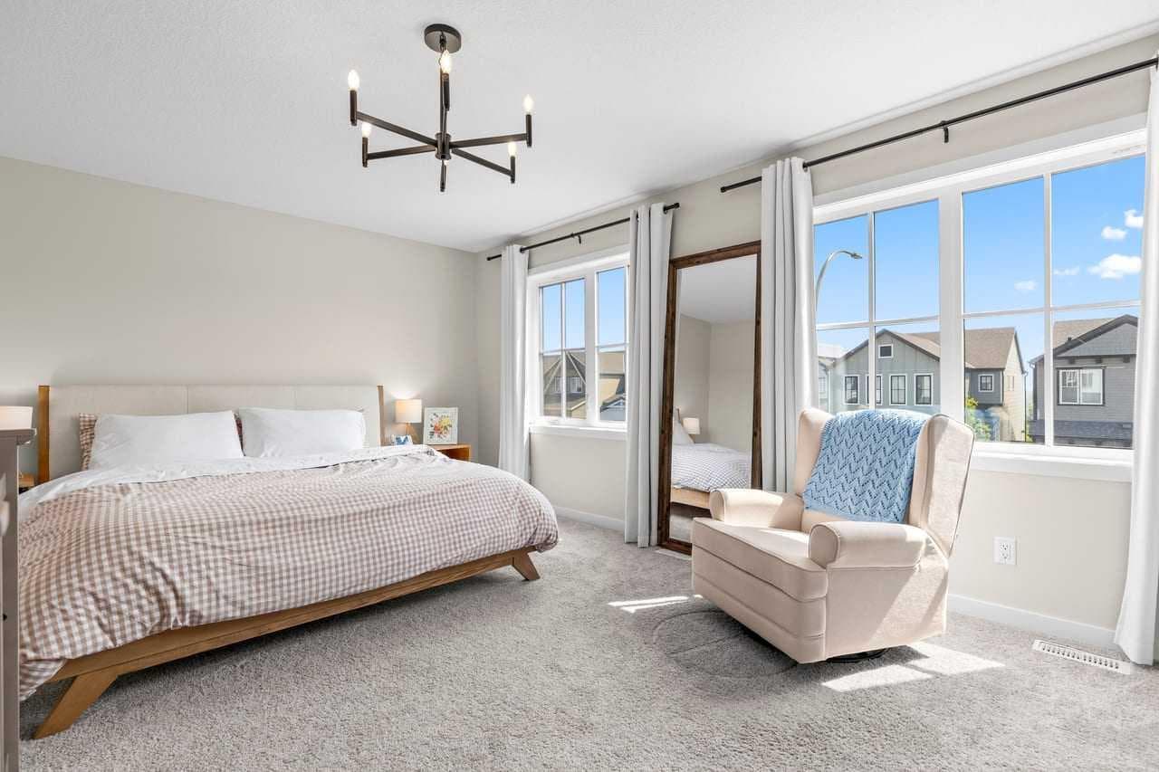45 Savoy Landing SE