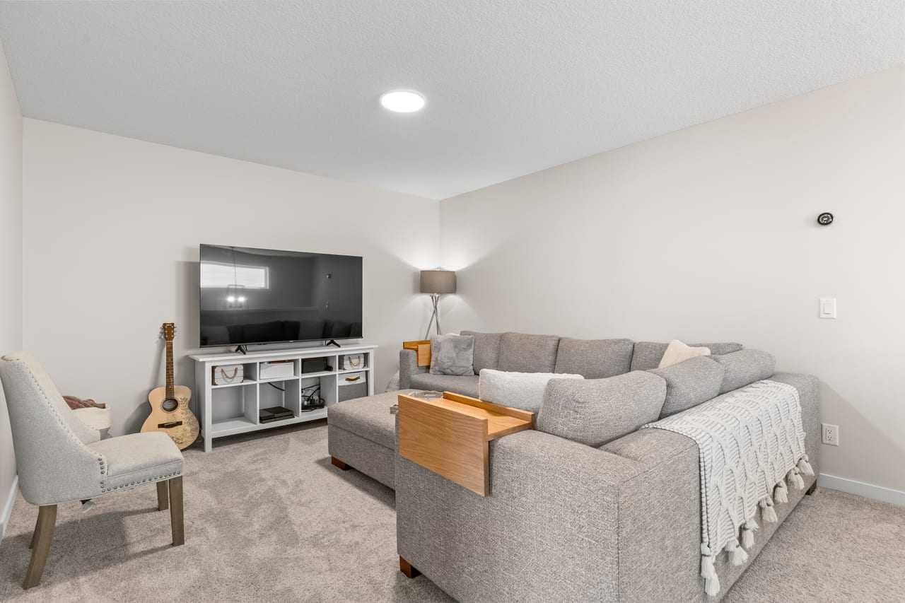 45 Savoy Landing SE