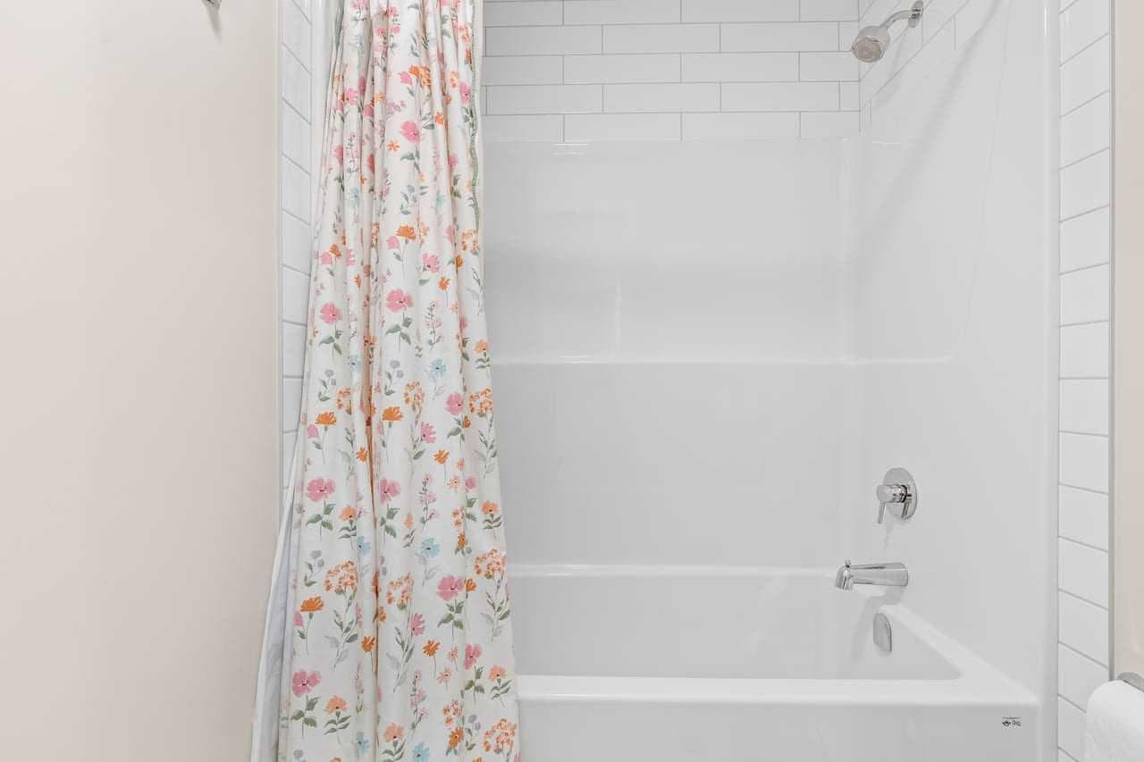 45 Savoy Landing SE
