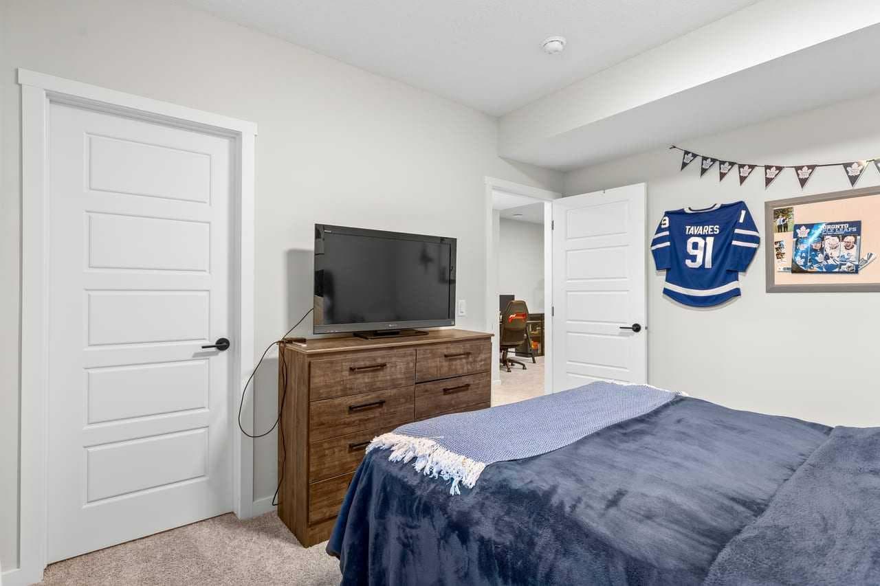 45 Savoy Landing SE