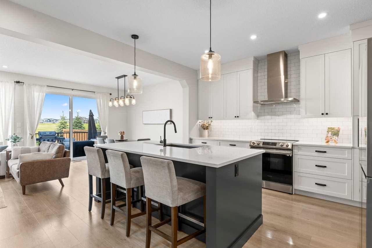 45 Savoy Landing SE