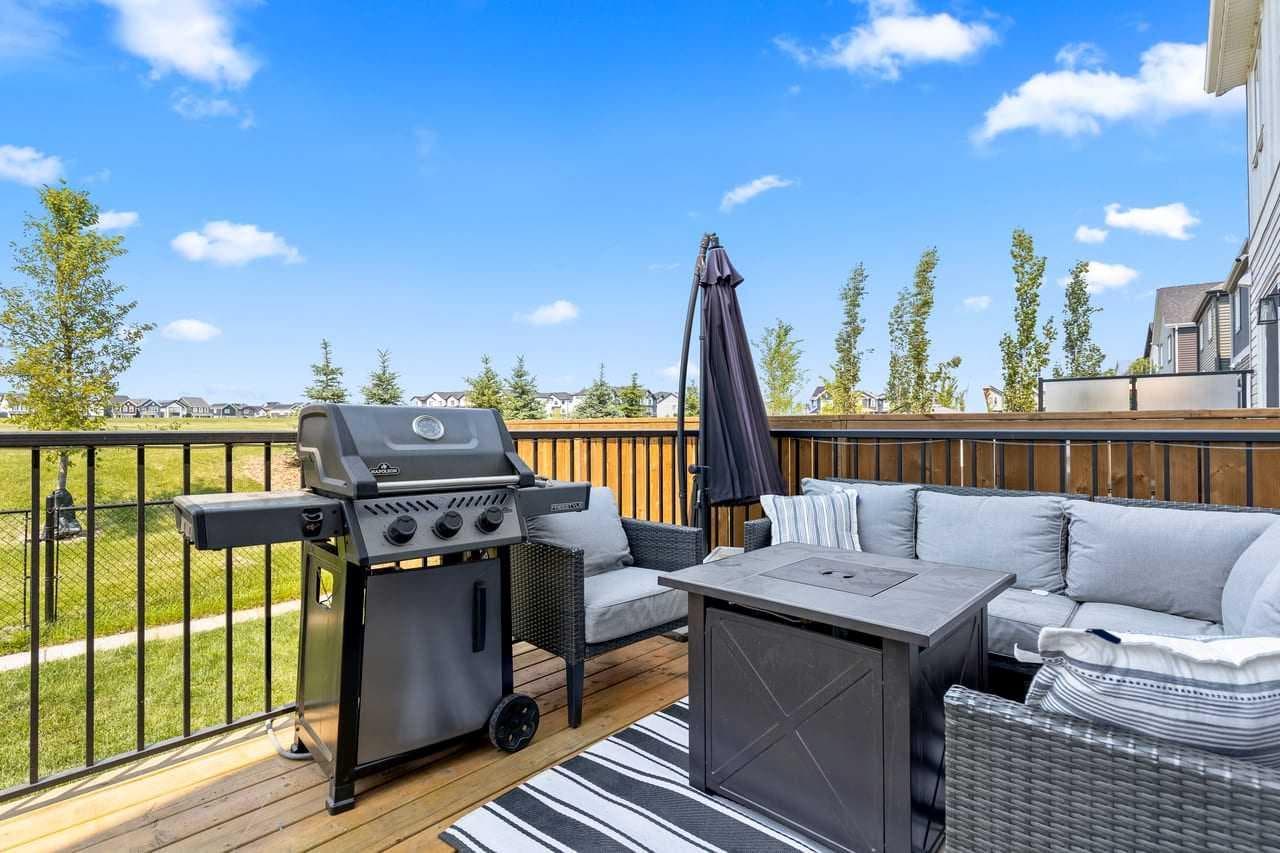45 Savoy Landing SE