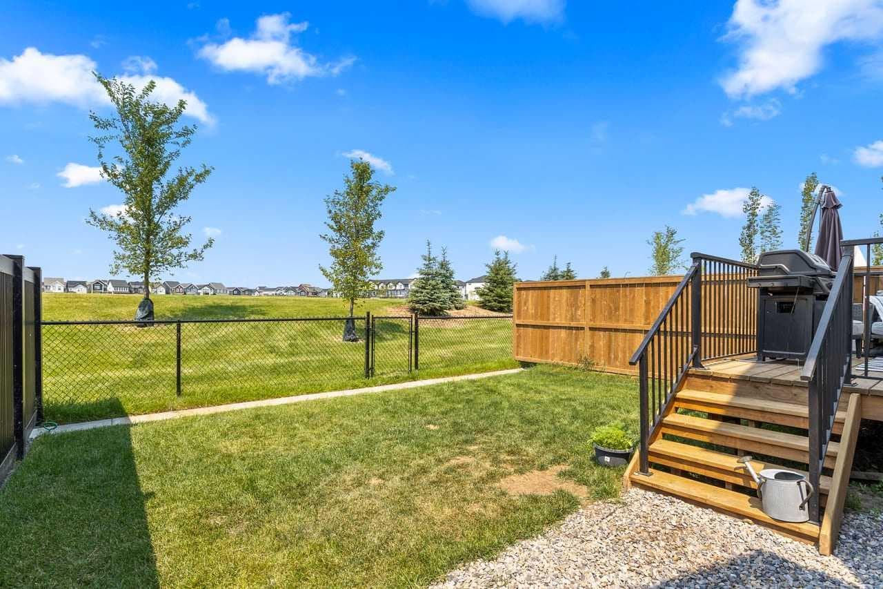 45 Savoy Landing SE