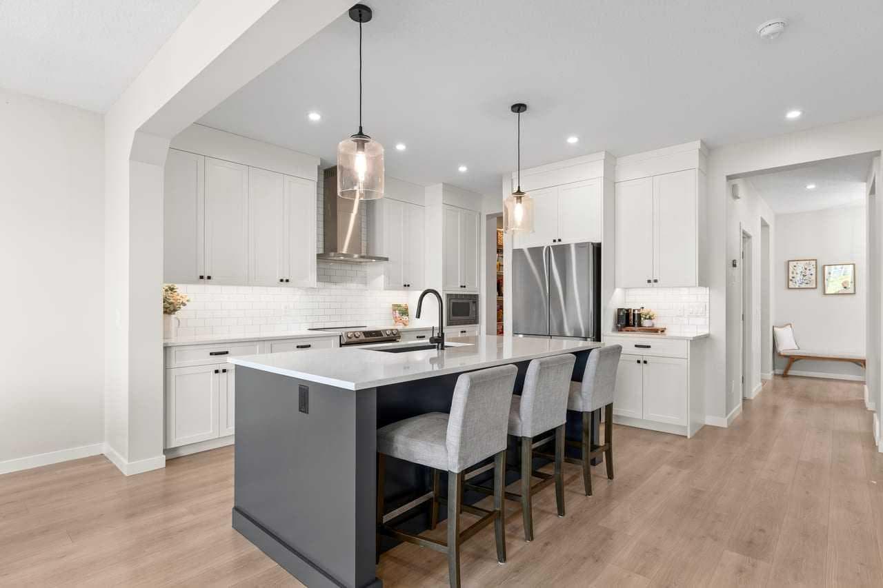 45 Savoy Landing SE