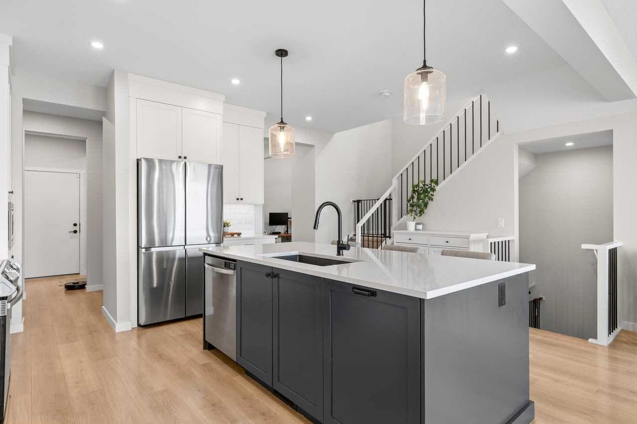 45 Savoy Landing SE