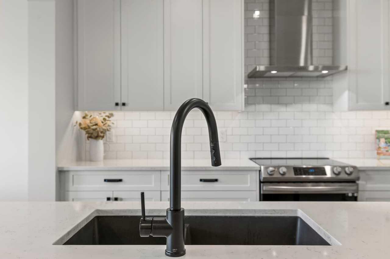 45 Savoy Landing SE