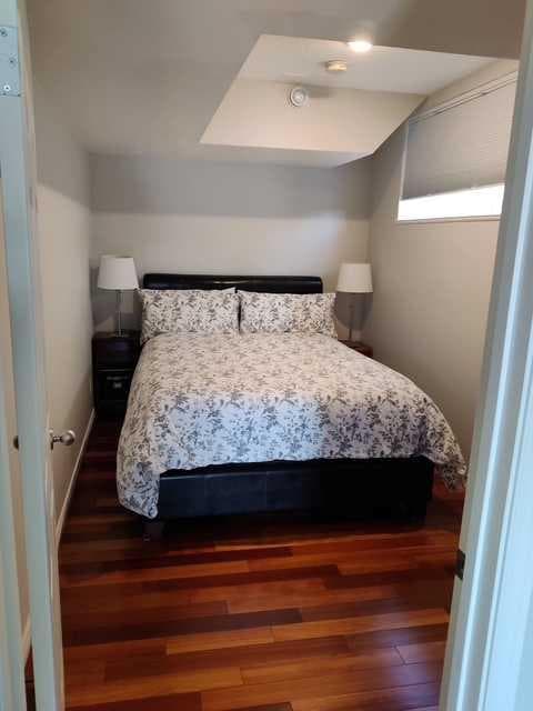 124 West Creek Glen 