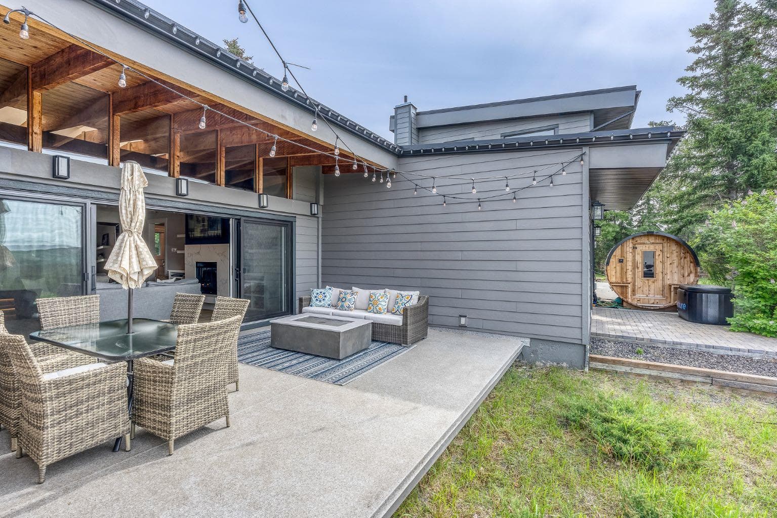 183 Pinebrook Way SW