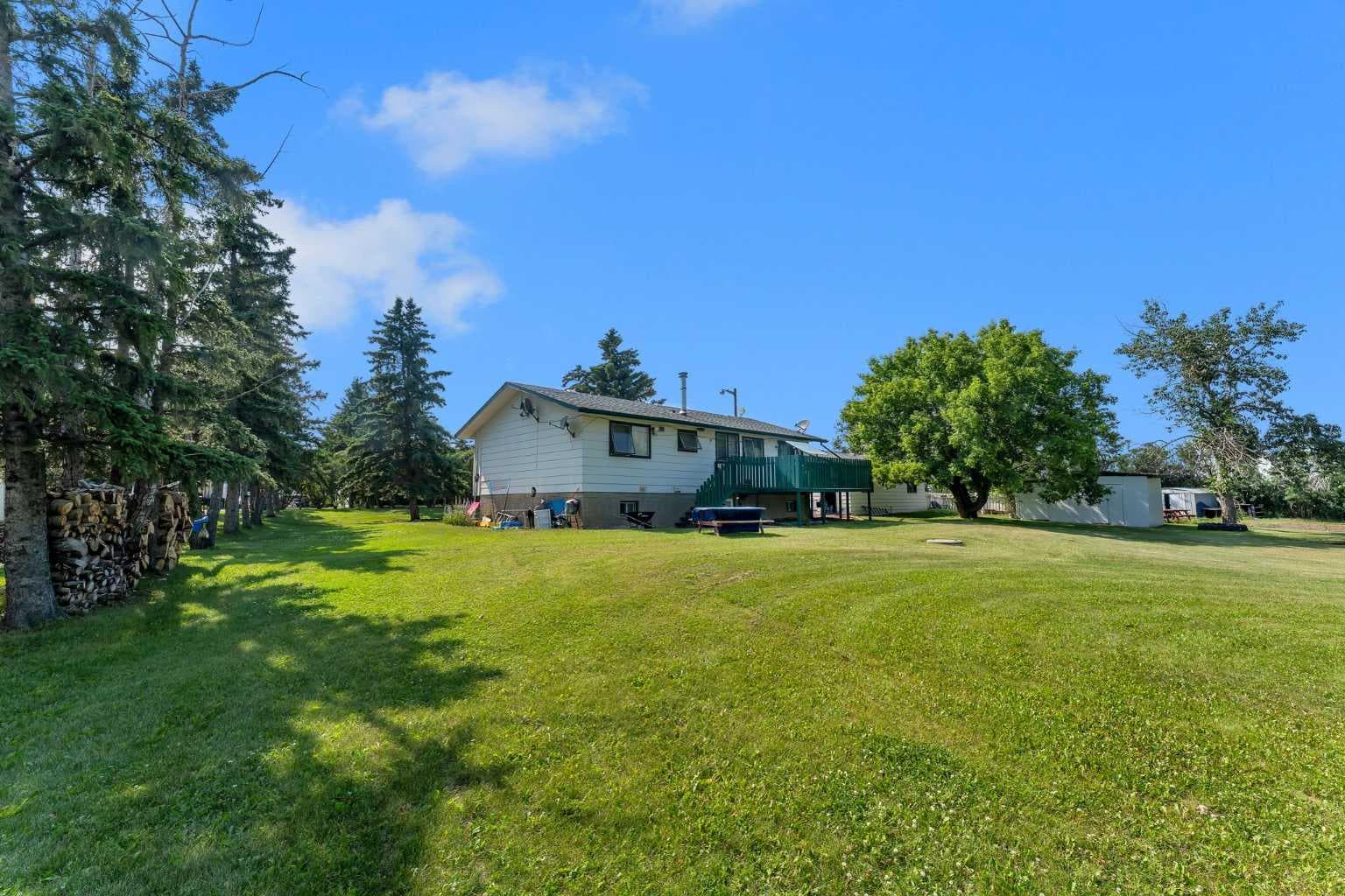 283055 Township Road 250  