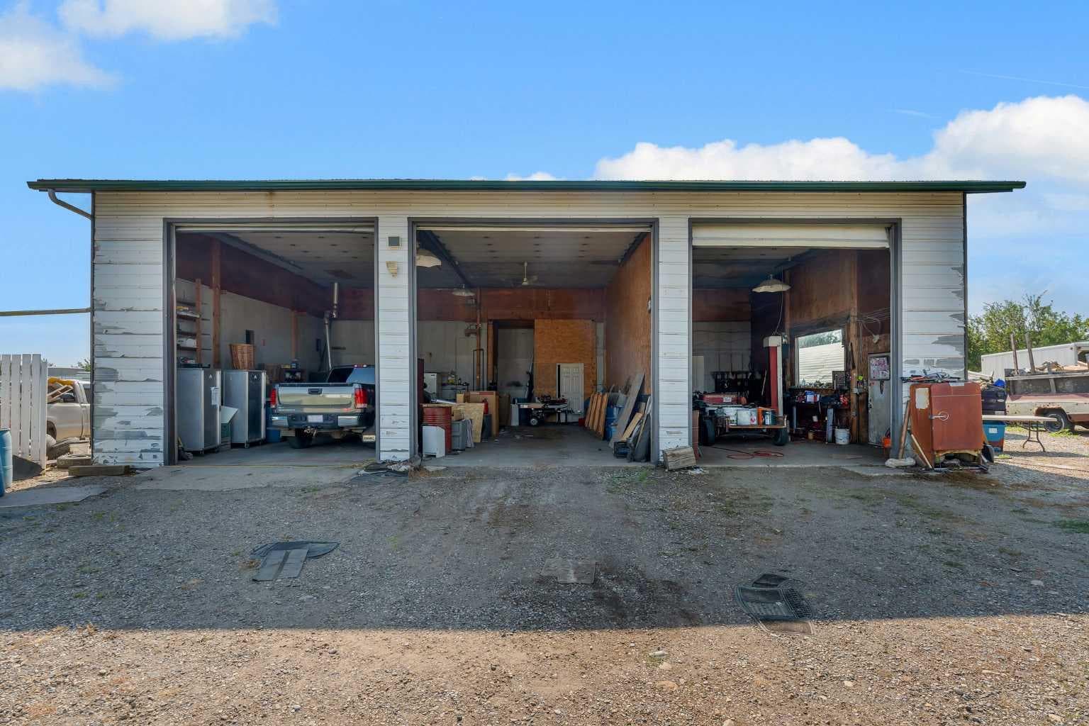 283055 Township Road 250  