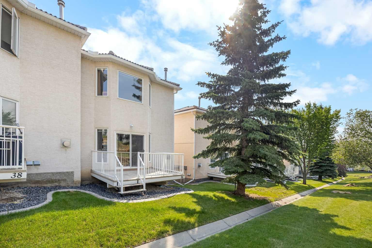 36 Hamptons Link NW