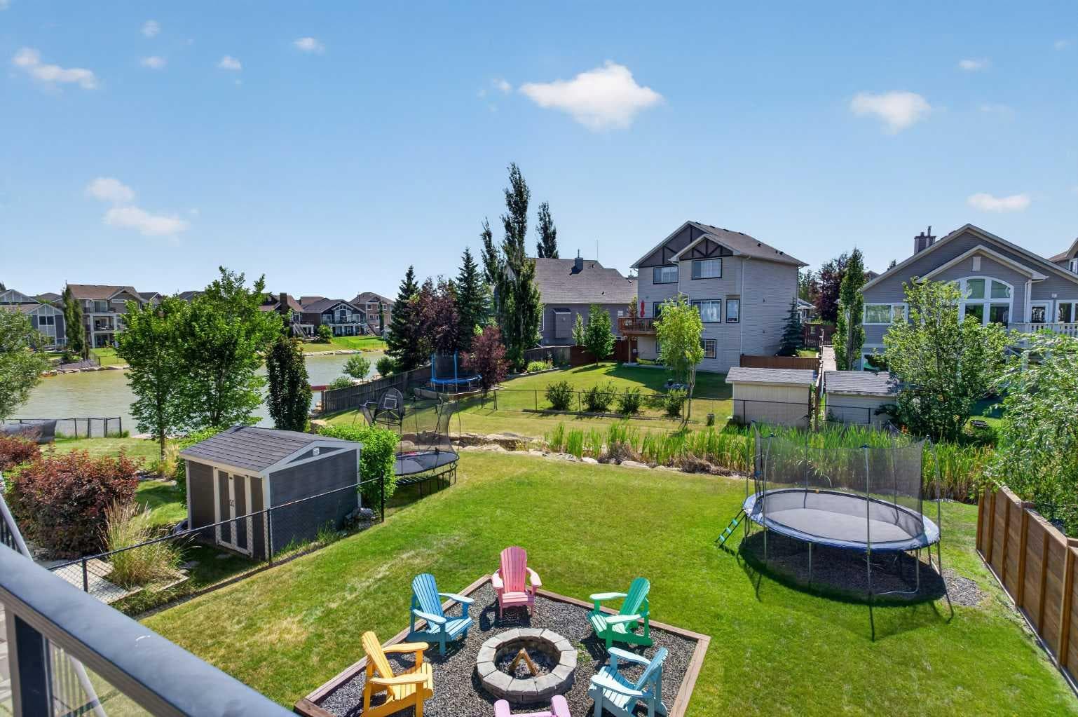 325 Bayside Crescent SW