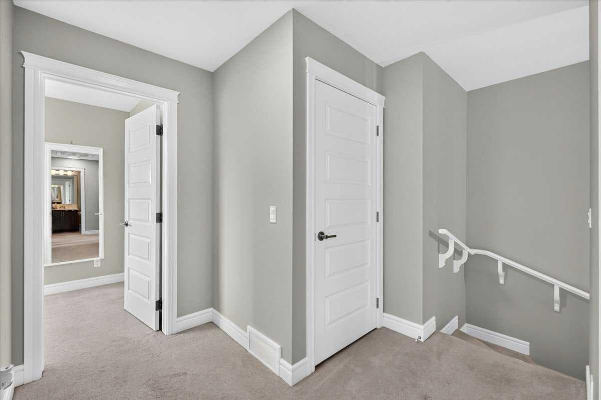 79, 230 Seton Passage SE