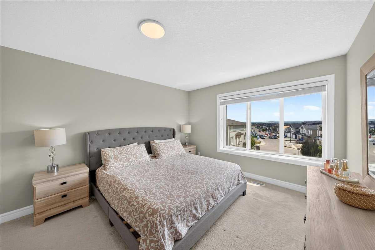 79, 230 Seton Passage SE