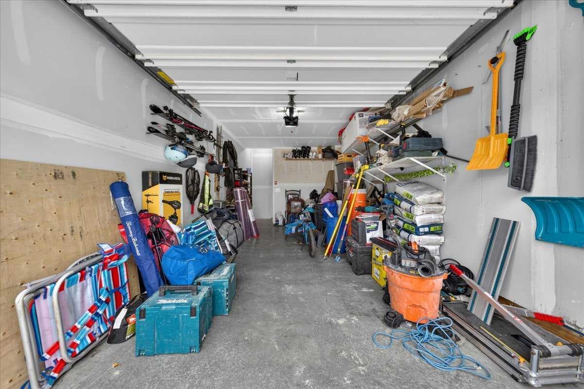 79, 230 Seton Passage SE