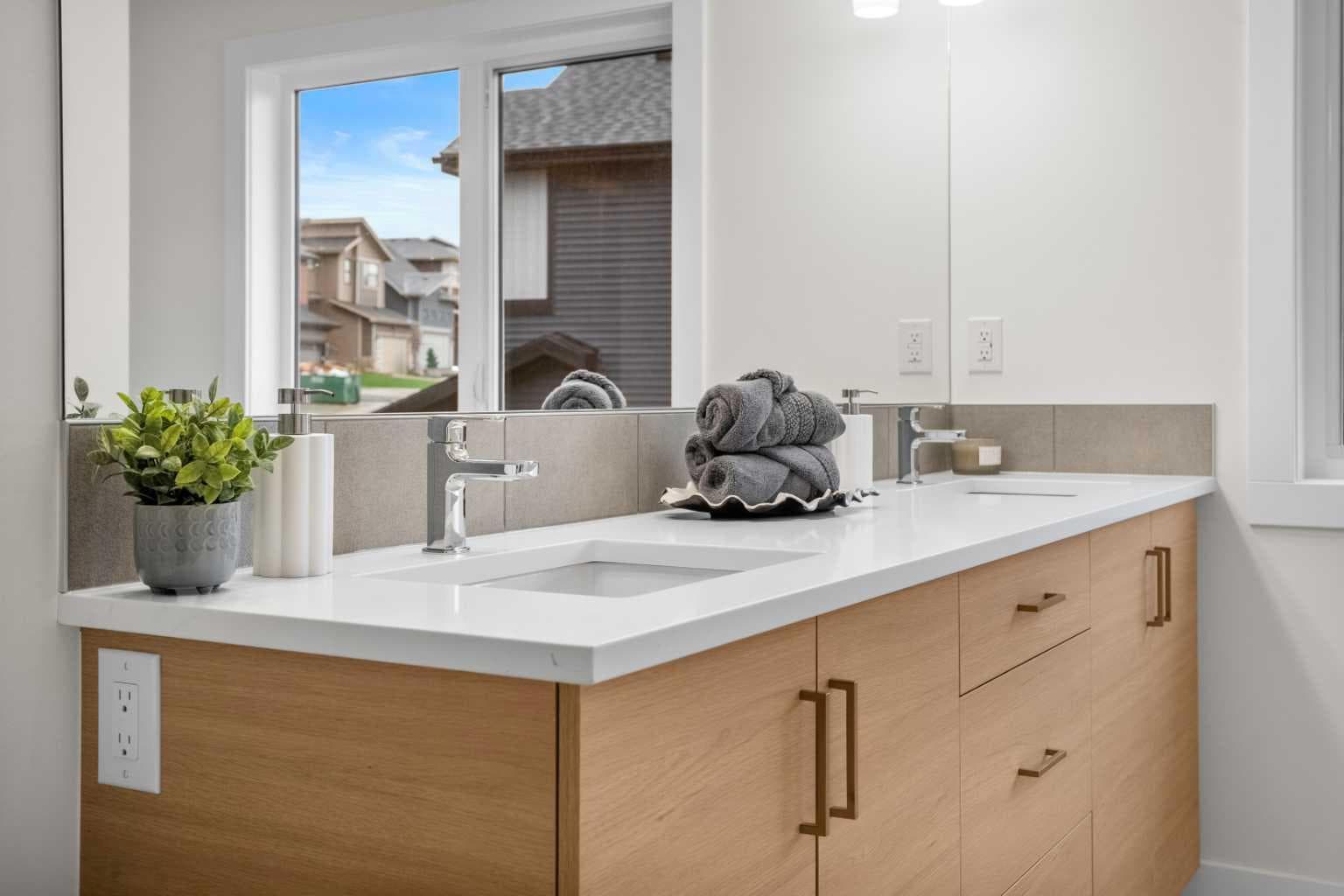 305 Precedence View 