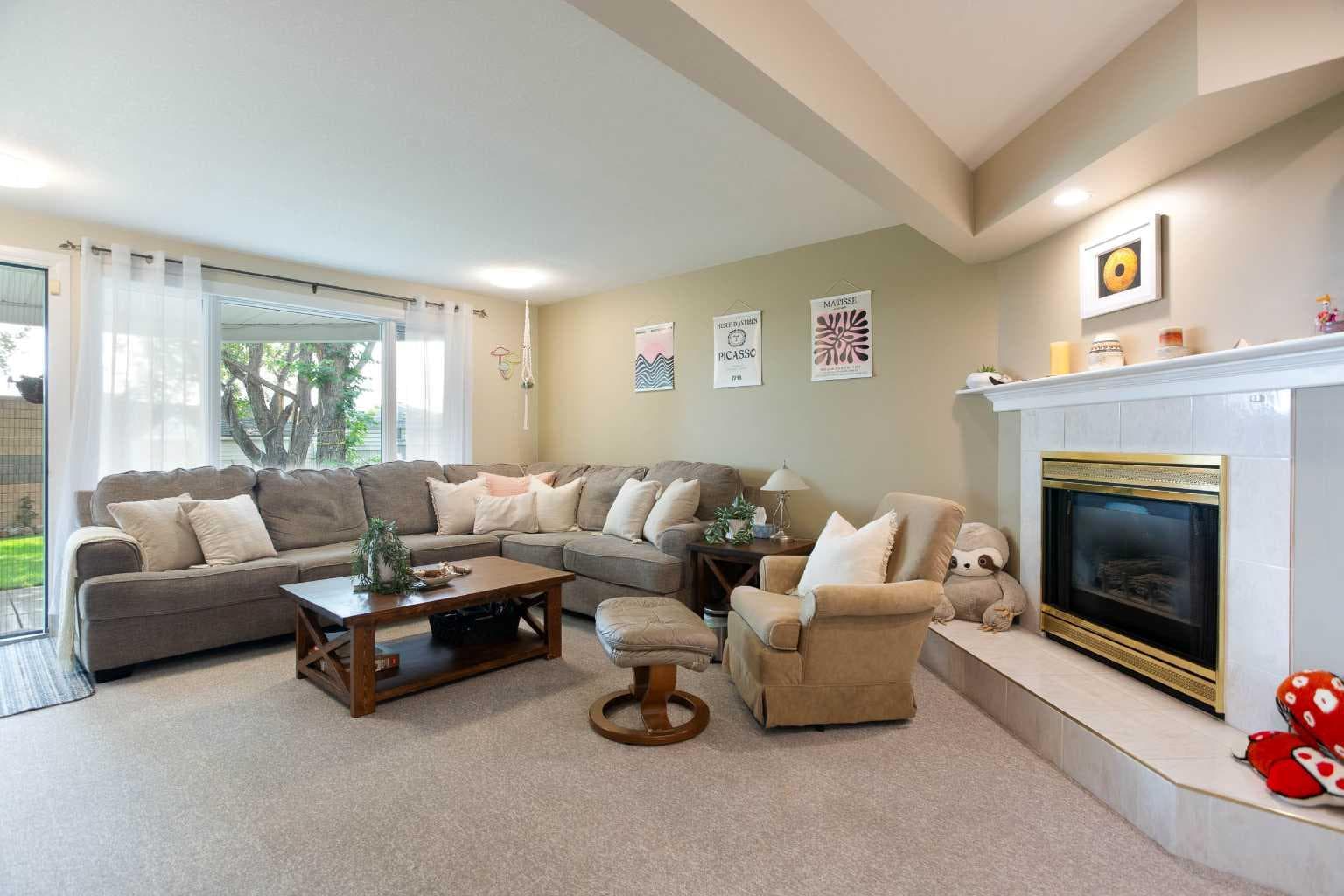 128 Waterstone Place SE
