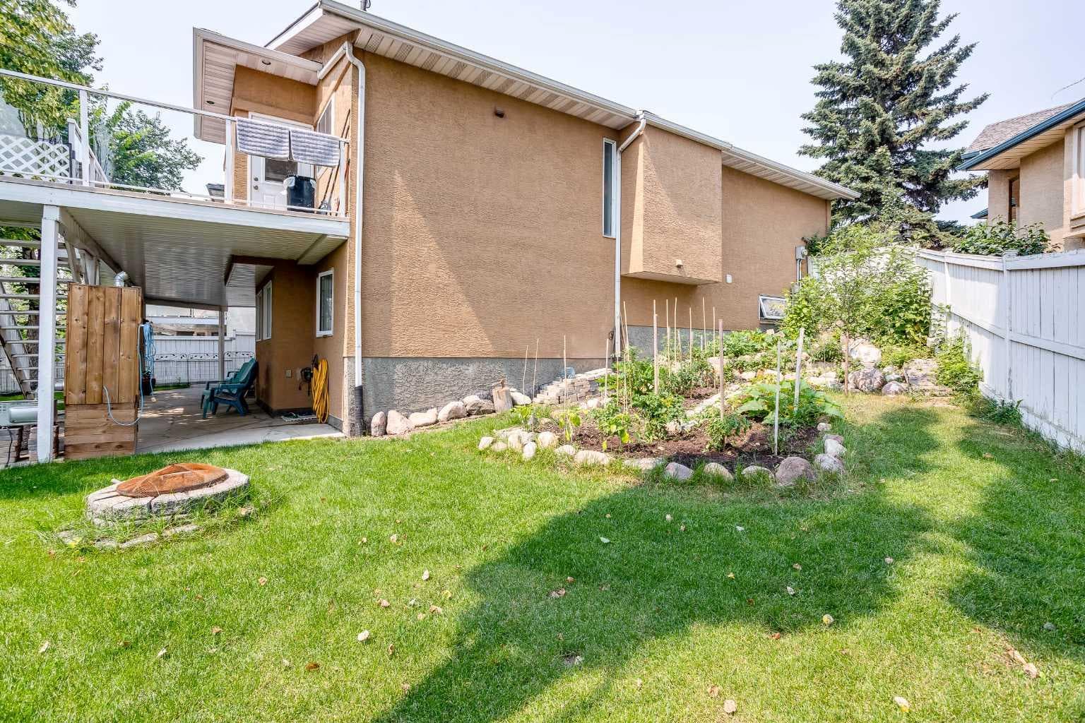 128 Waterstone Place SE