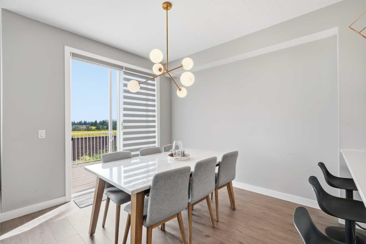 143 Belvedere Crescent SE
