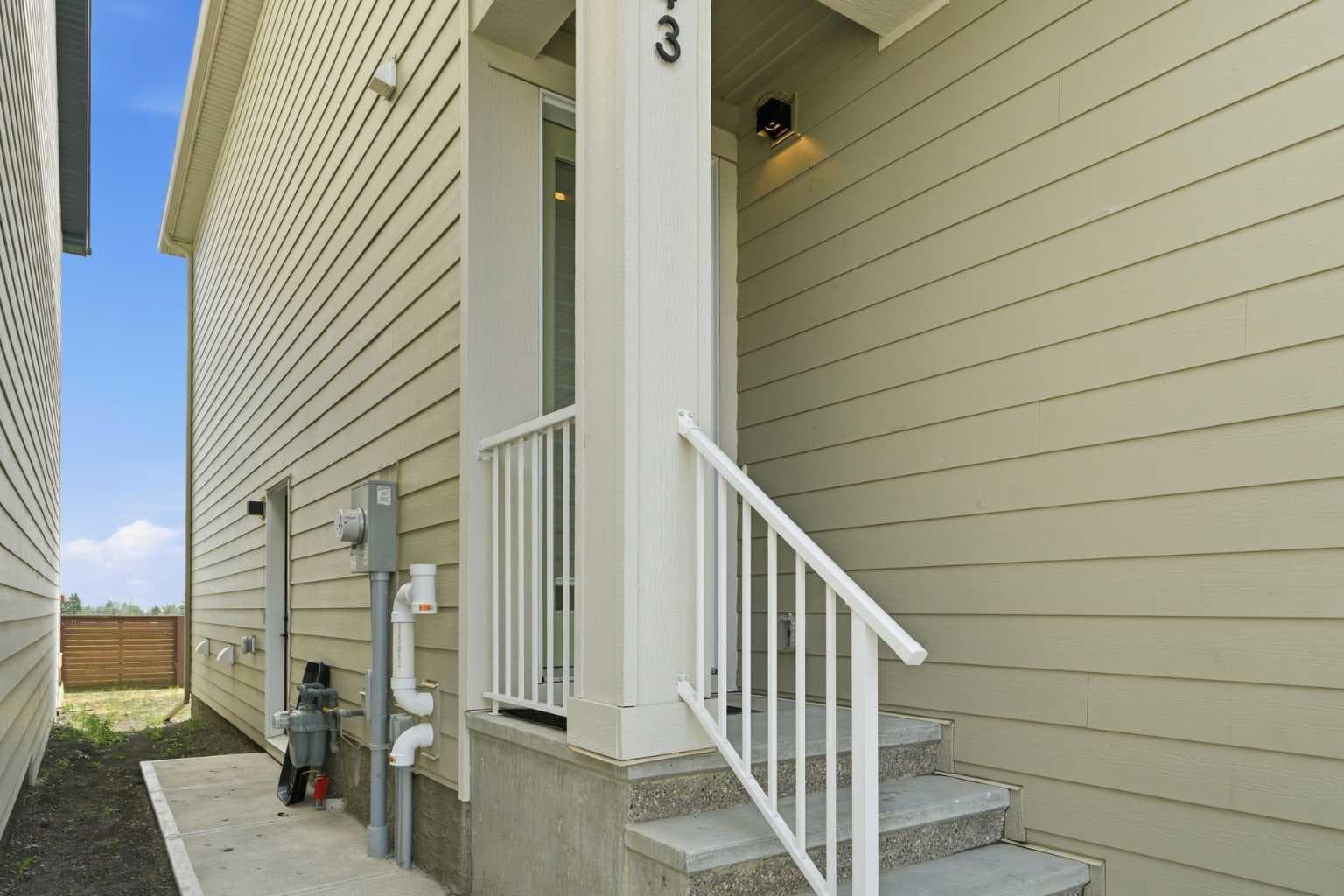143 Belvedere Crescent SE
