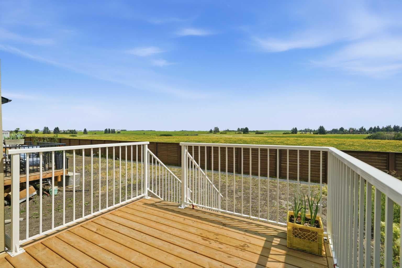143 Belvedere Crescent SE
