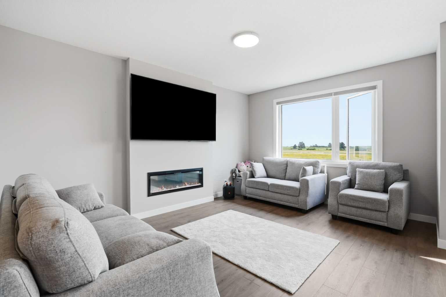 143 Belvedere Crescent SE