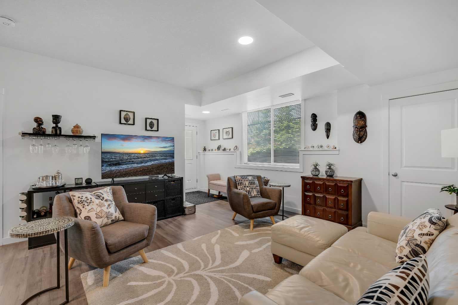 236, 300 Marina Drive 