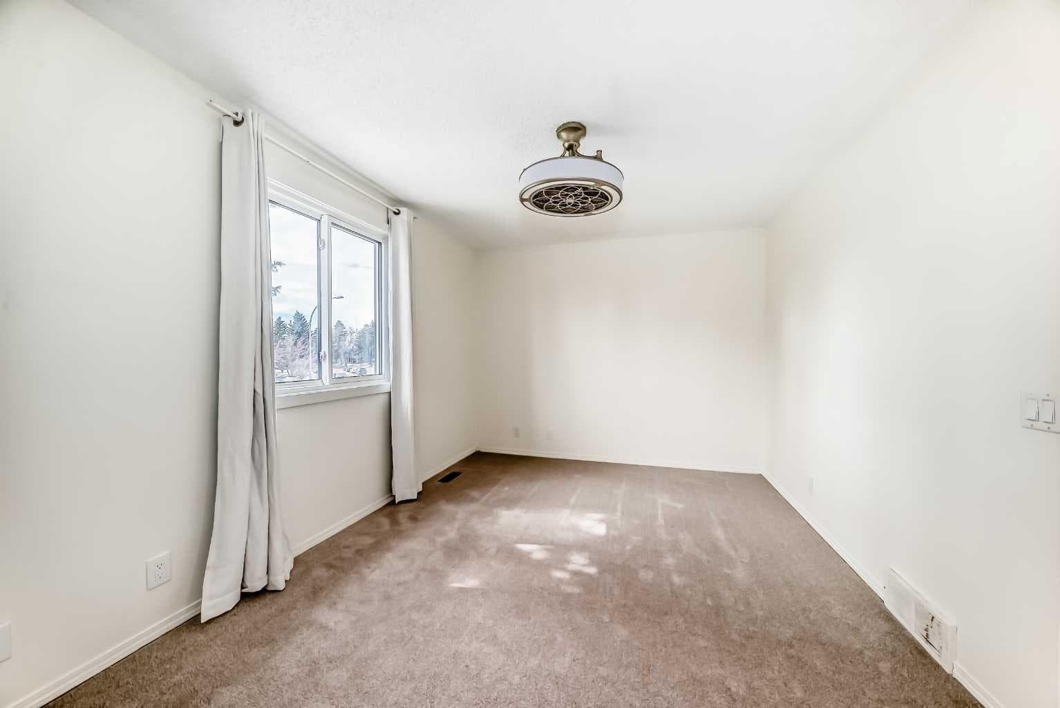 25 Erin Ridge Road SE
