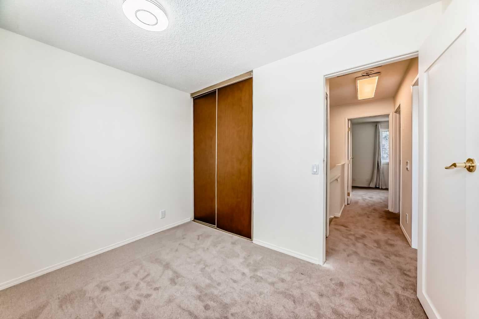 25 Erin Ridge Road SE