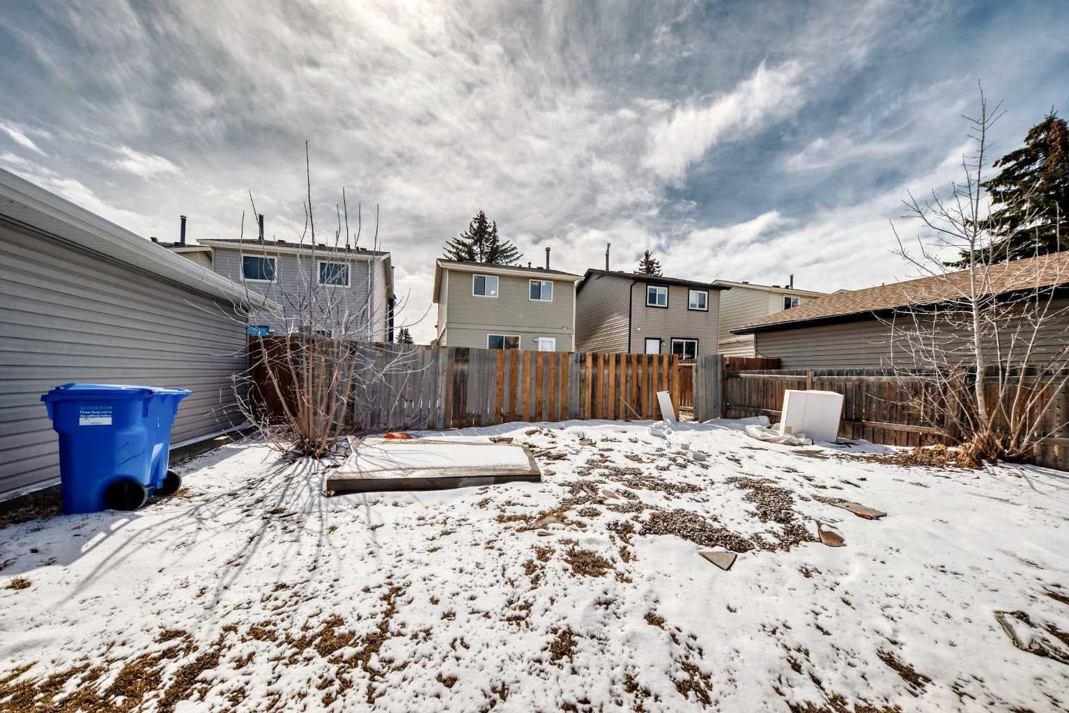 25 Erin Ridge Road SE