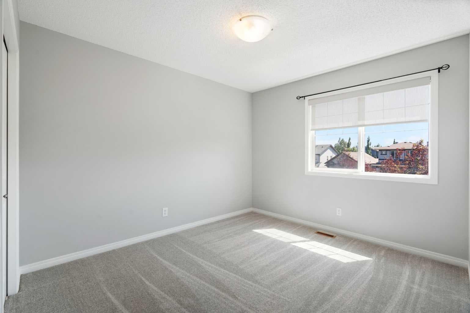128 Silverado Way SW