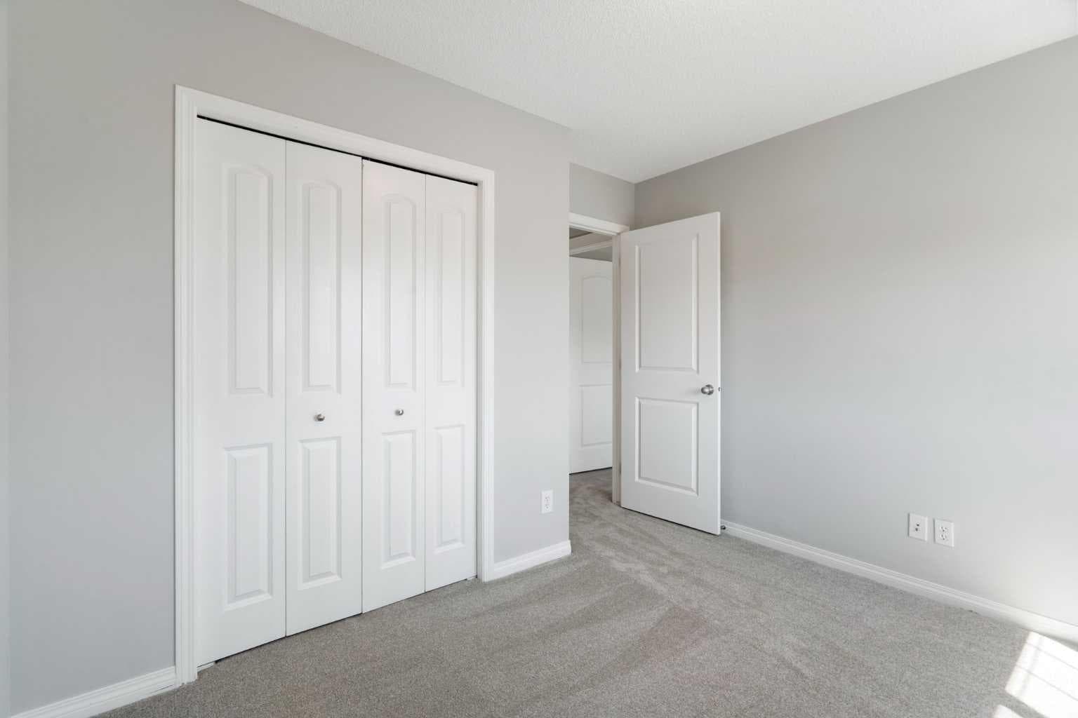 128 Silverado Way SW