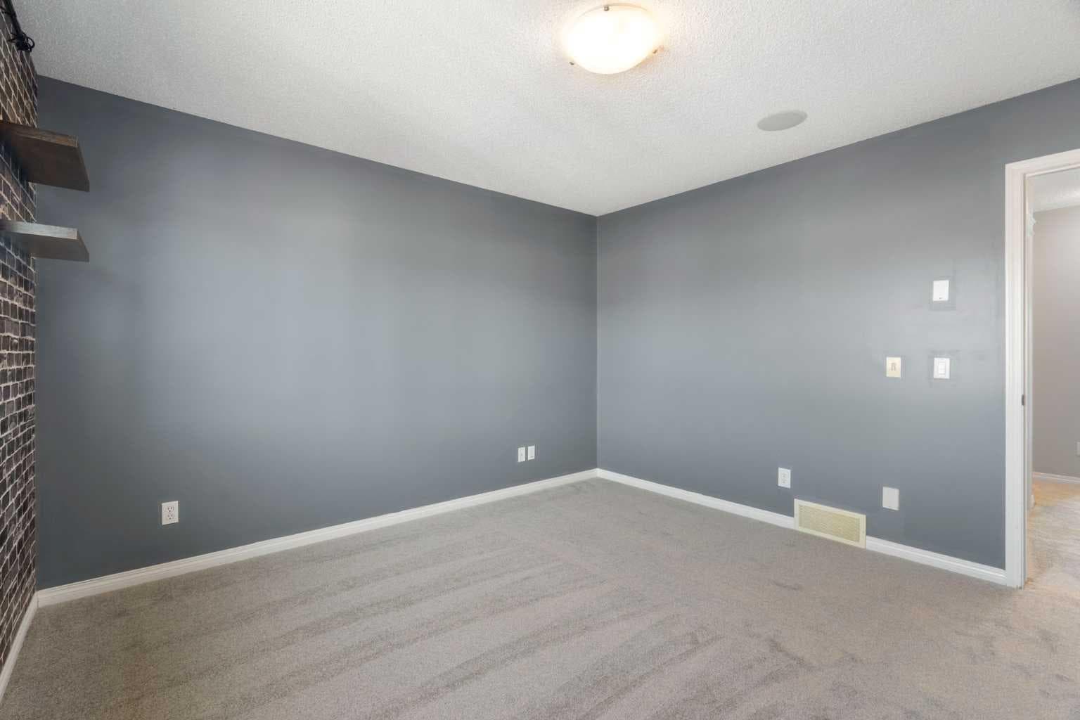 128 Silverado Way SW