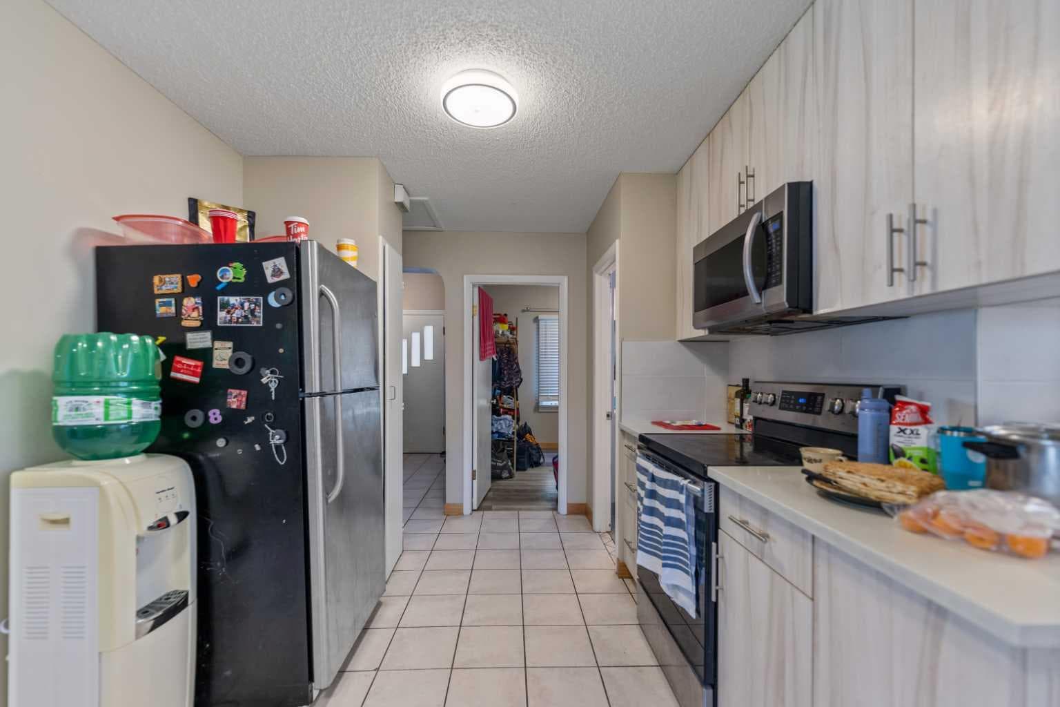 1407 28 Street SW