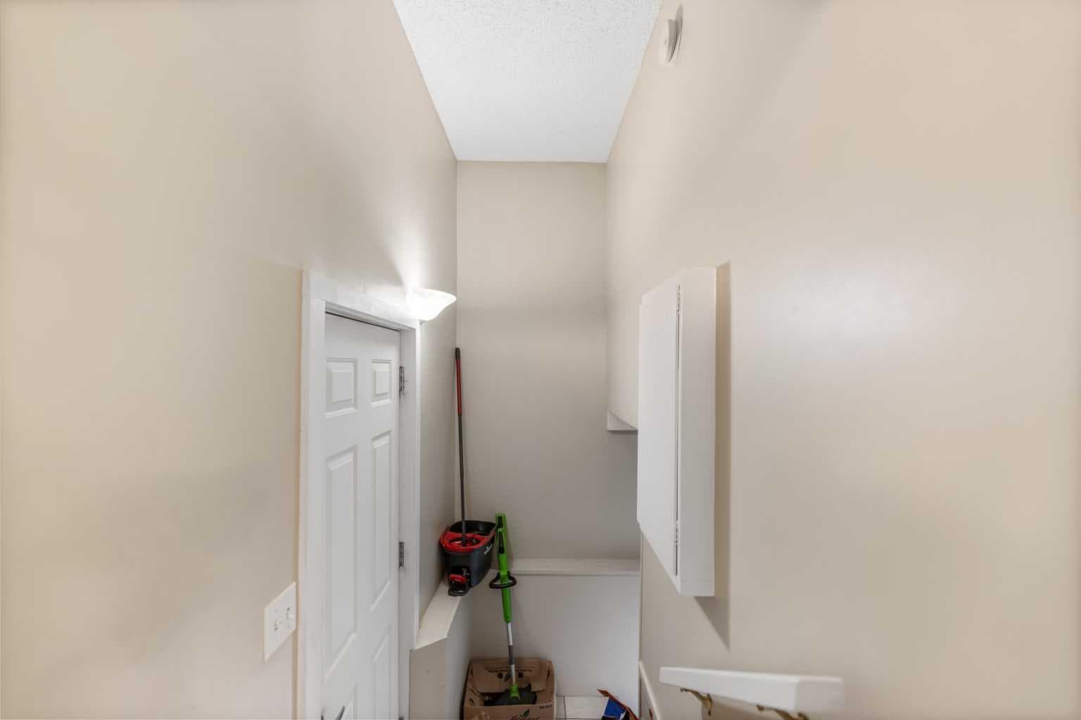 1407 28 Street SW