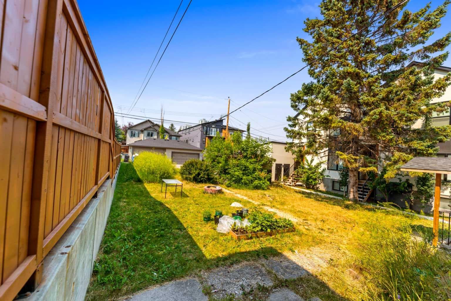 1407 28 Street SW