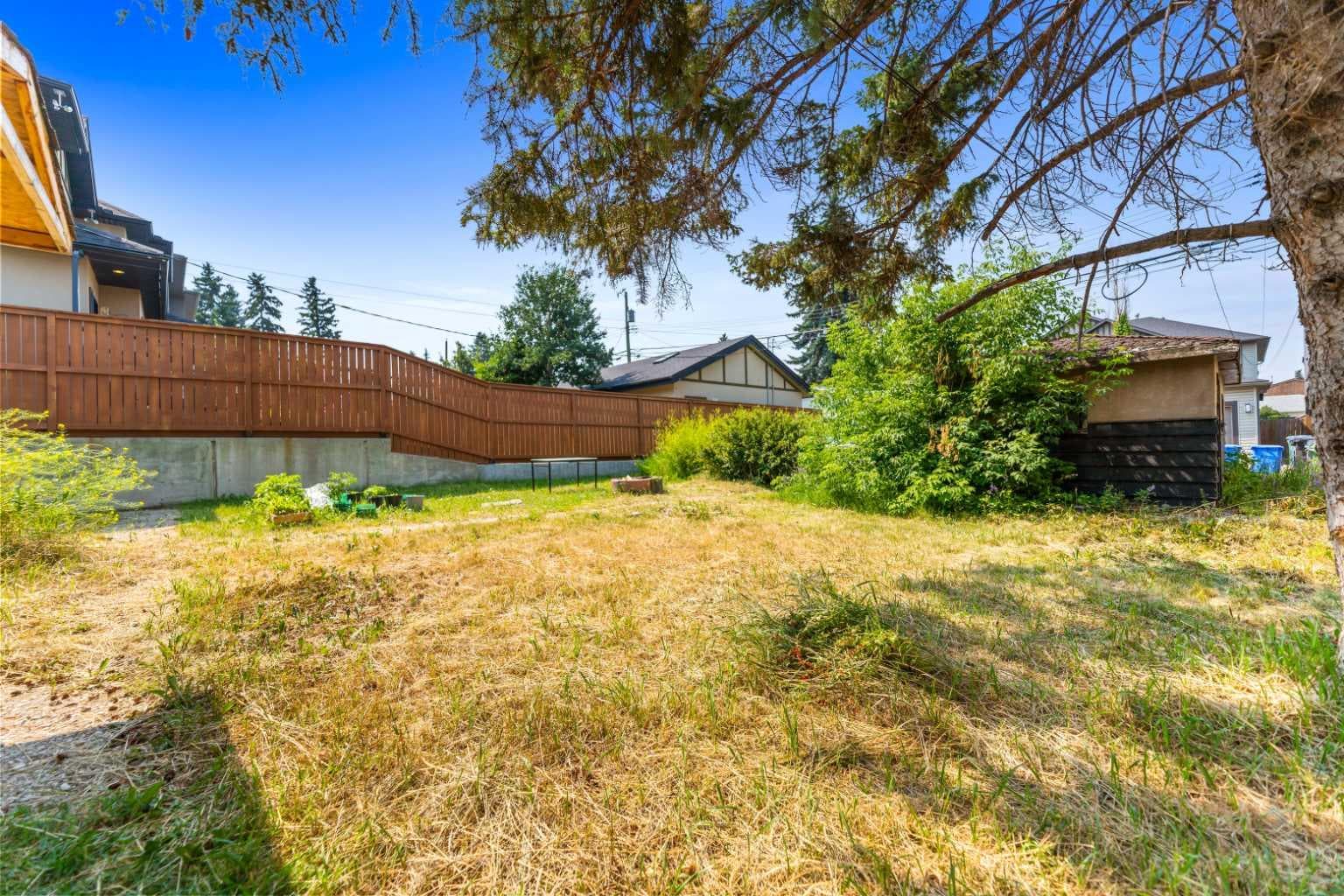 1407 28 Street SW