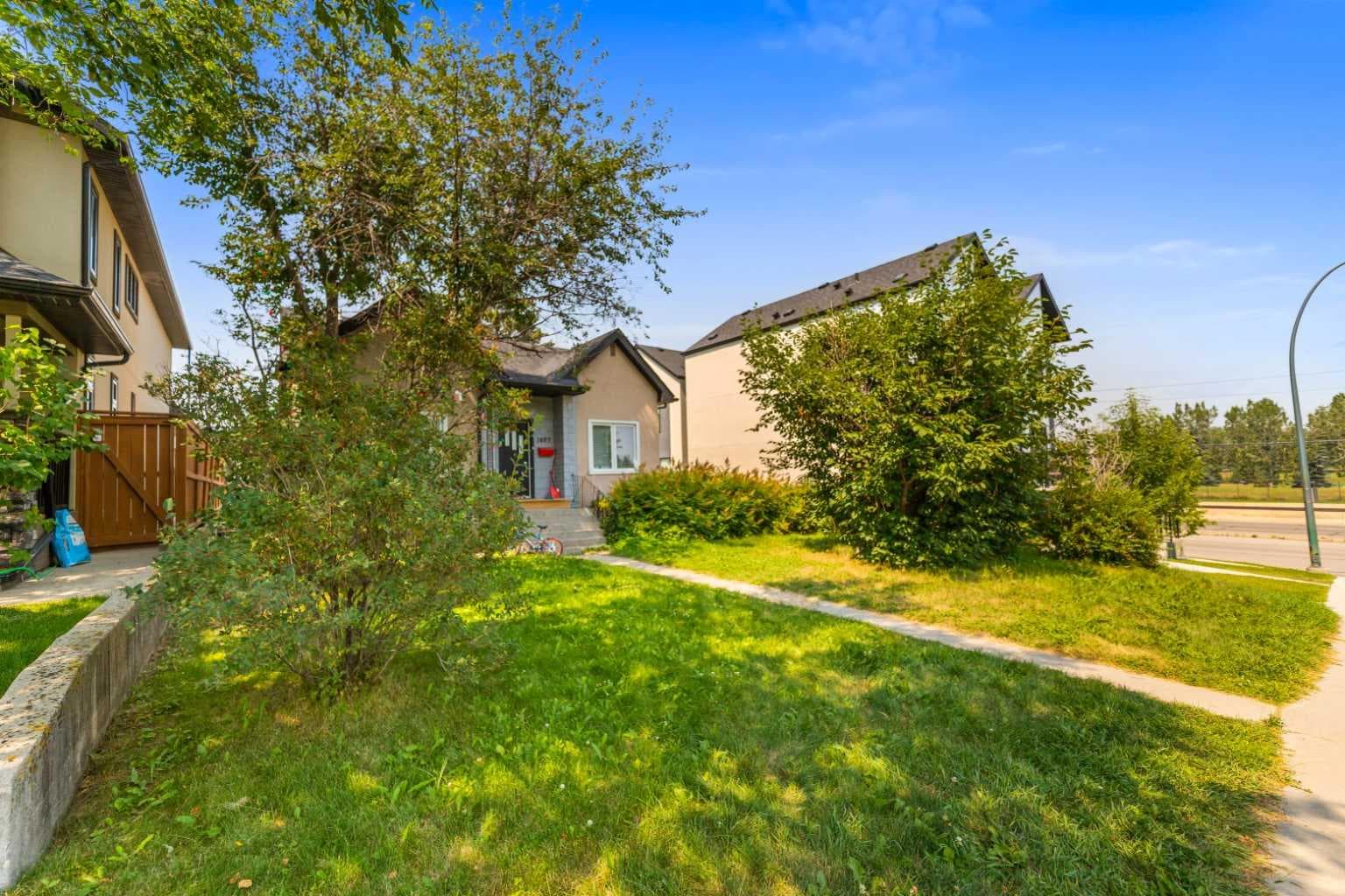 1407 28 Street SW
