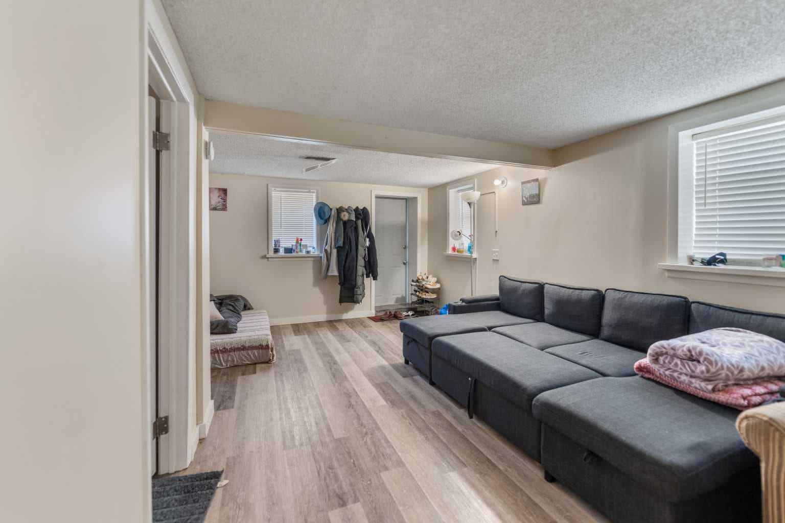 1407 28 Street SW
