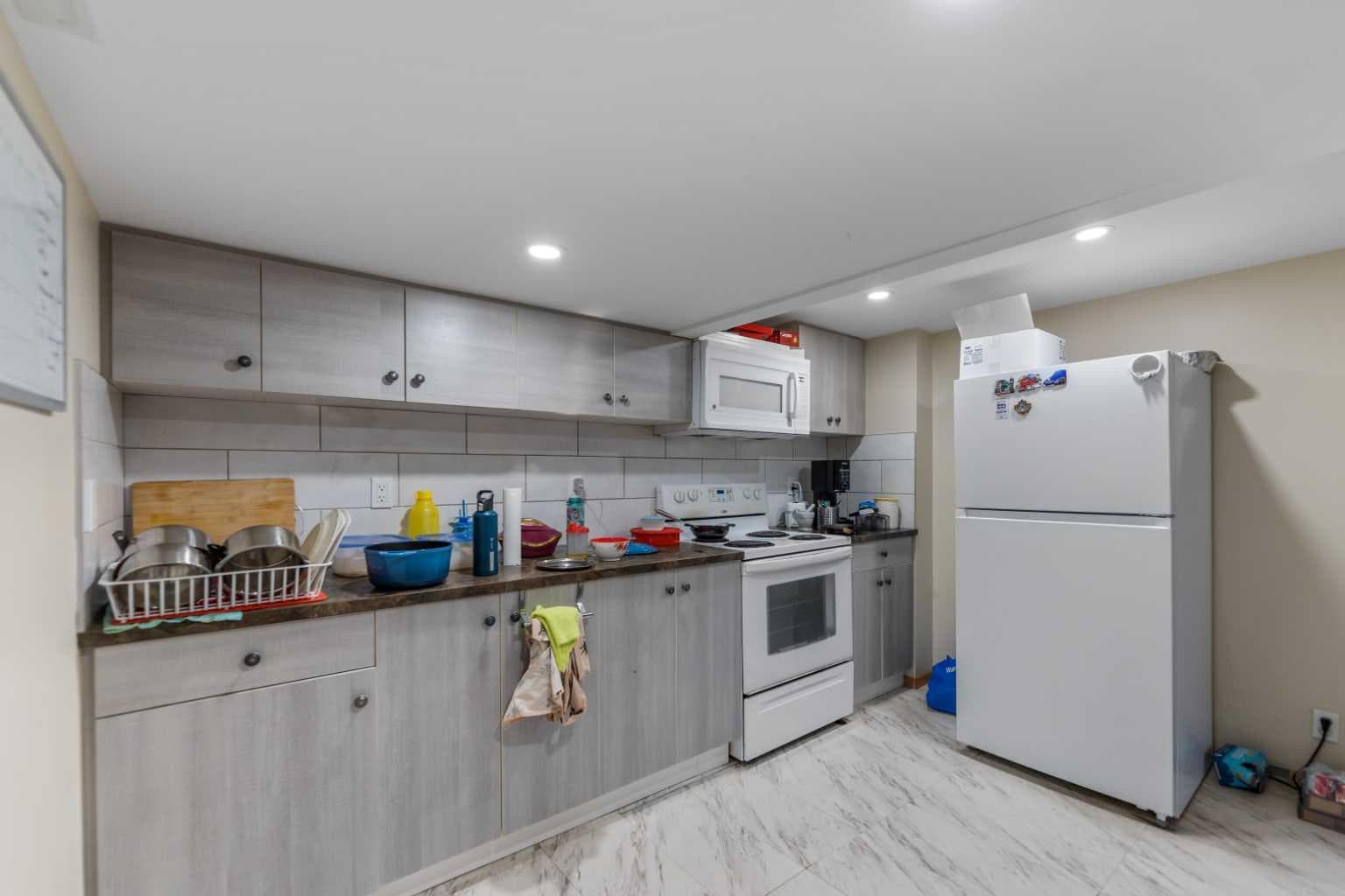 1407 28 Street SW