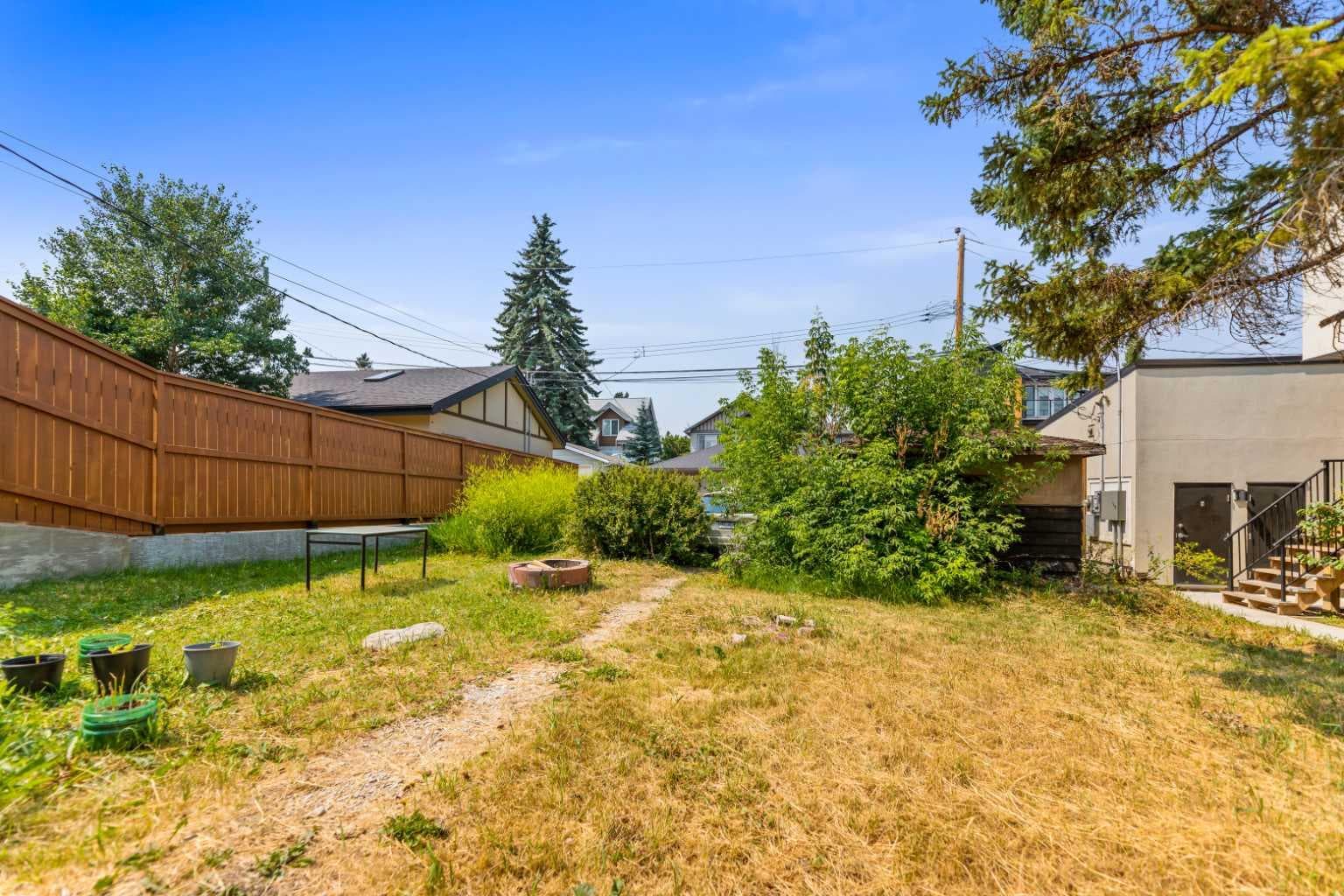 1407 28 Street SW
