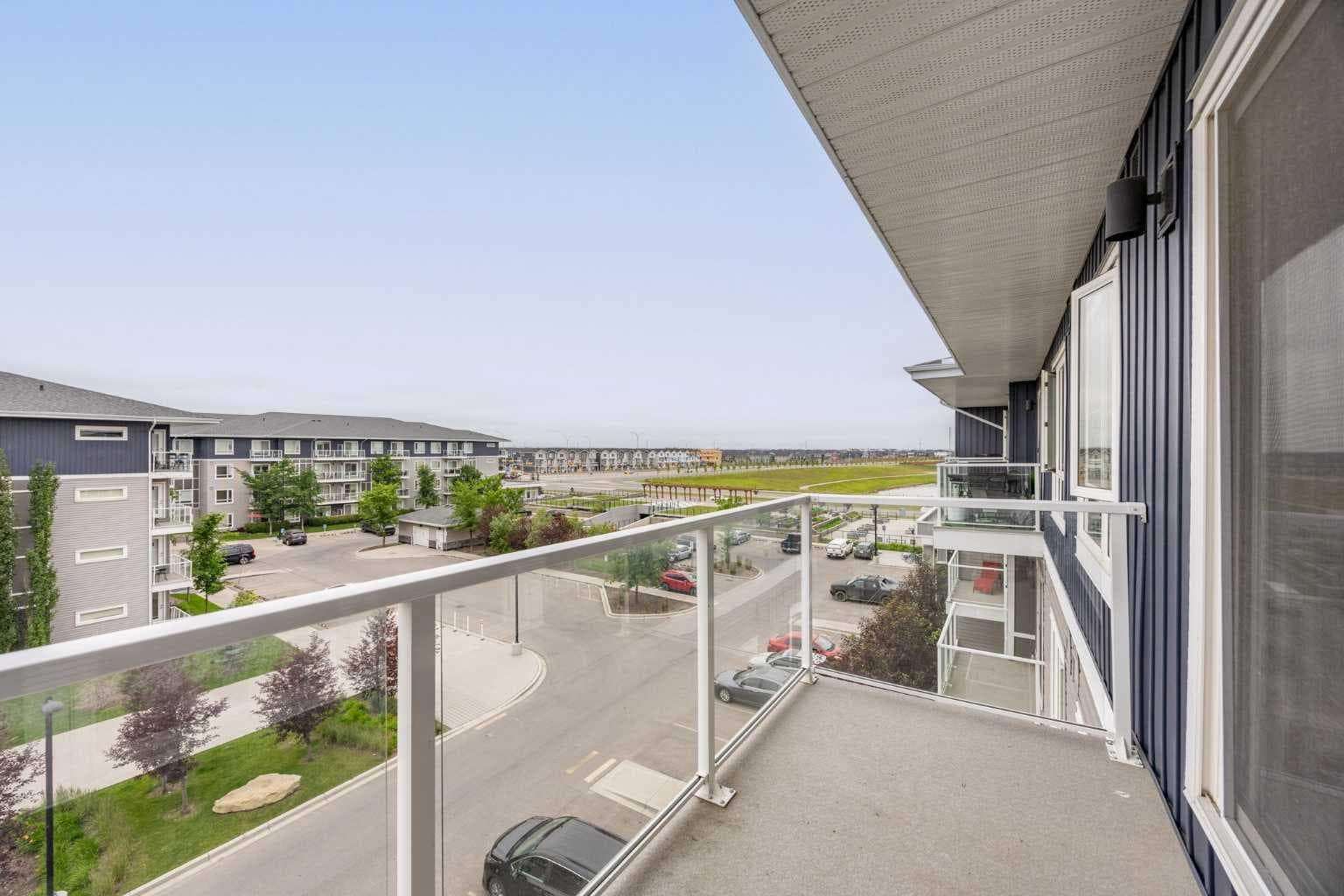2403, 76 Cornerstone Passage NE