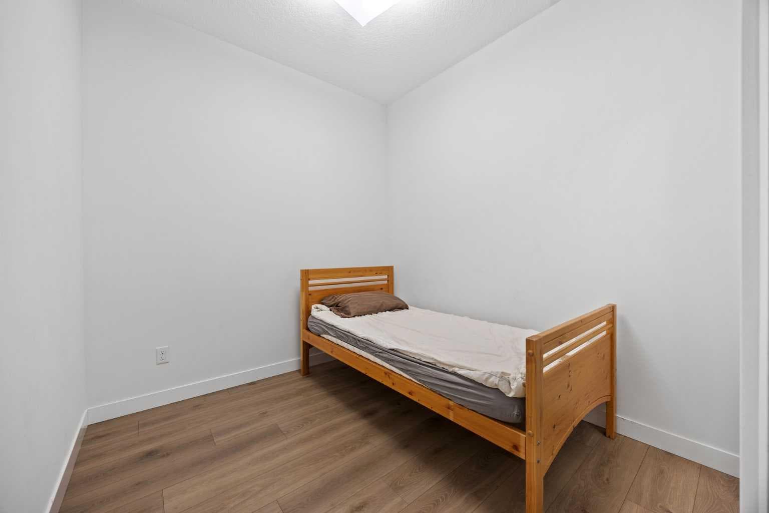 2403, 76 Cornerstone Passage NE