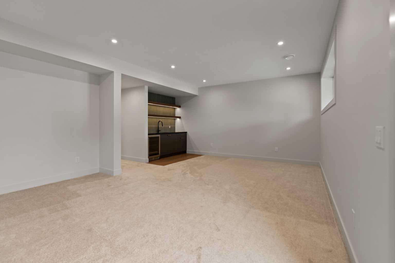 52 Patterson Rise SW