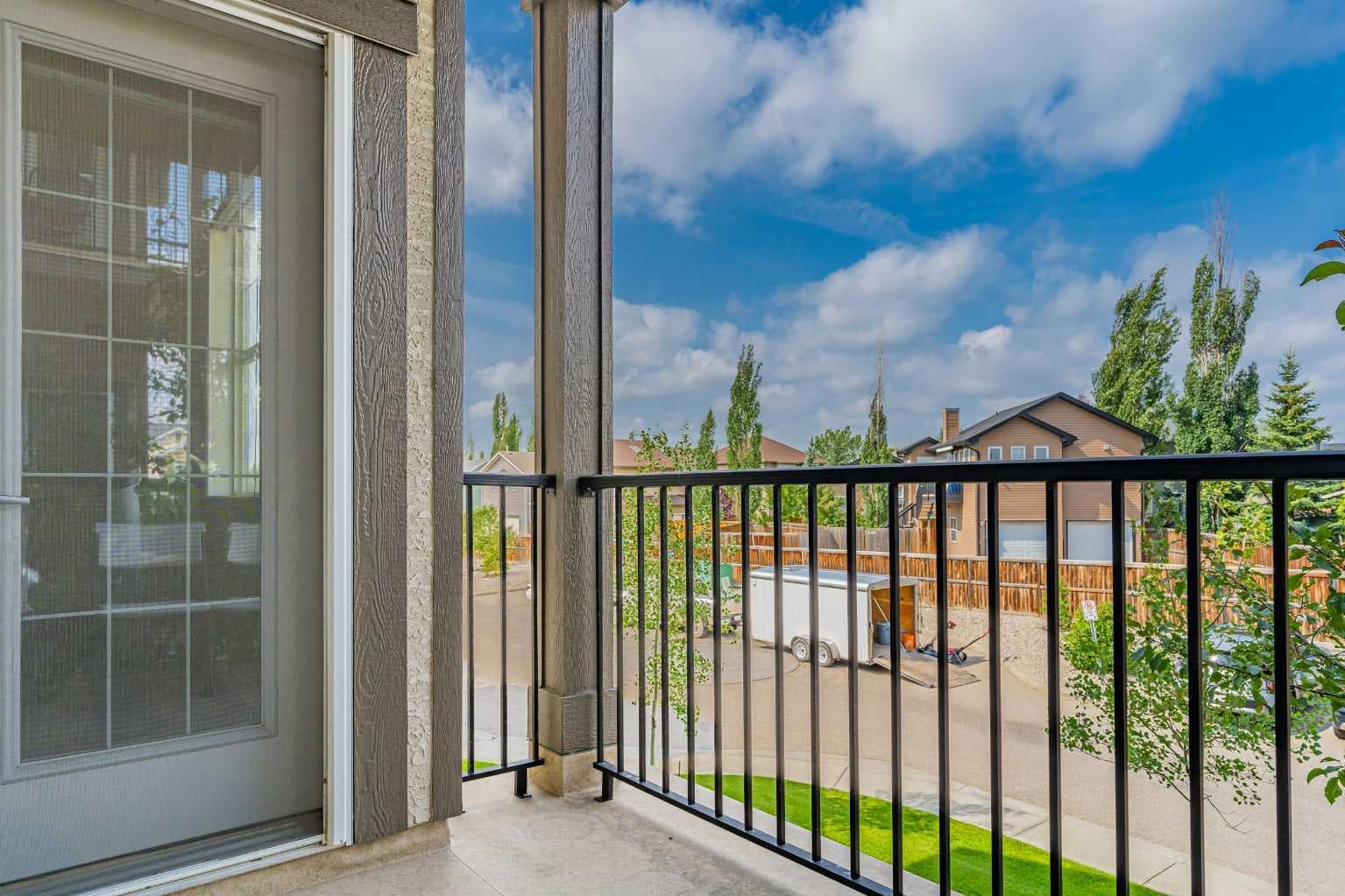 208, 25 Prestwick Drive SE